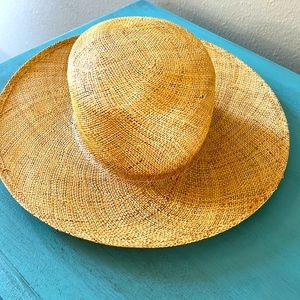Lovely bird straw hat